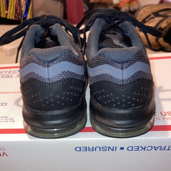 Nike Sneakers - Picture 2 of 9